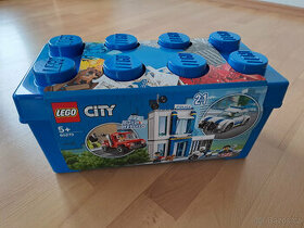 Lego stavebnice Policejní box s kostkami, 60270