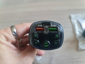 FM Transmitter do auta s RGB,USB/USB-C, Bluetooth, mp3 nové - 1