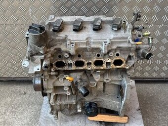 Motor a převodovka Nissan 1.6i HR16