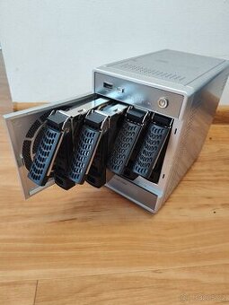 NAS Netgear RND4000