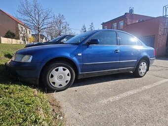 Volkswagen Passat sedan r. 2000