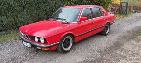 BMW E28 525E