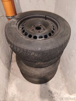 Zimní pneu + disky VW – Racealore 195/65 R15 91T, DOT 22/14