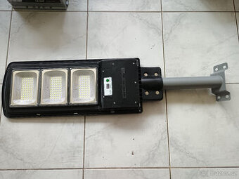 Prodám solární venkovní lampu COBRA