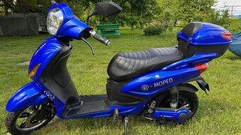 Elektrický skútr Racceway E-Moped