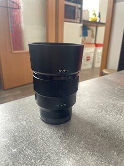 Sony 85/F1.8