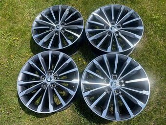 Škoda Trinity 5x112 8x19 et44