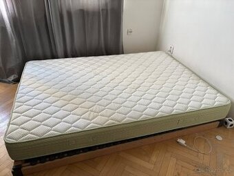 Matrace s roštem