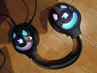 Nove rgb herni sluchatka s rgb  sundavaci mikrofon 2 kusy