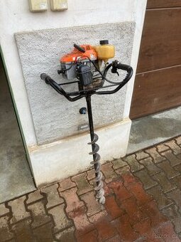 Motorový zemní vrták Oleo- Mac