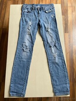 Džíny s dírami, vel není cca S/M?, FB sister Denim