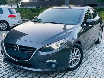 Mazda 3 2.0i BENZÍN AUTOMAT VÝHŘEV TAŽNÉ SENZORY