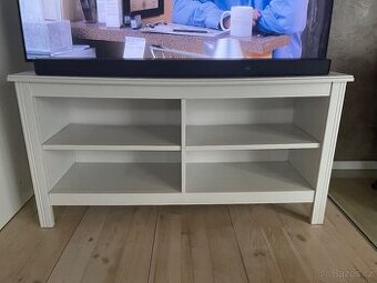 Tv stolek Brusali Ikea