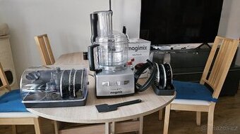 Kuchyňský robot MAGIMIX® 4200 XL s odšťavňovačem