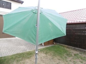 Mechanický zahradní slunečník