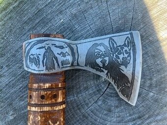 Sekera leptaná Kořist