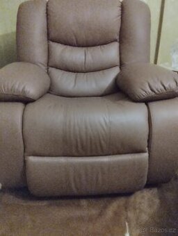 Kožené křeslo houpací