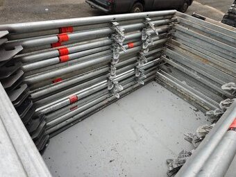 Prodám lešení Layher blitz 109, široké rámy na 3 podlahy