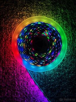 LED pásek 5m WS2812B RGB + IC – USB, adresovatelný