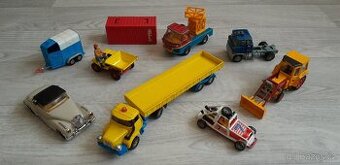 autíčka Corgi větší (Anglie)