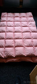 Péřová prošívaná deka