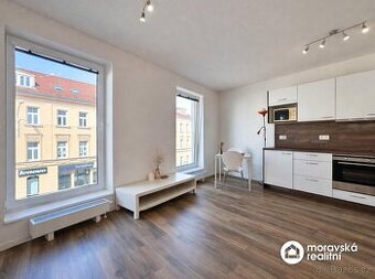 Pronájem ateliéru k bydlení 1+kk v Brně, ul. Hybešova