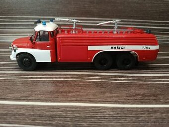 Tatra 148 CAS 32 1:43 Premium classiXXs