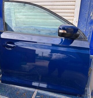 Pravé přední dveře Škoda Rapid