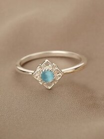 Krásný prstýnek s modrým kamenem - chirurgická ocel