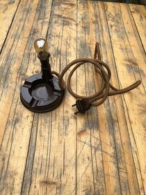 Starožitný bakelitový popelník-lampička