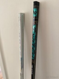 Bauer Proto R white, Twitch
