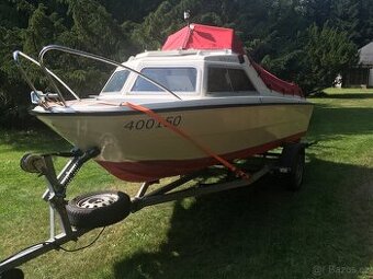 Motorová kajutová loď MICROPLUS461