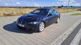 BMW 330i, E92, N52B30A, Steptronic + pádla, M paket