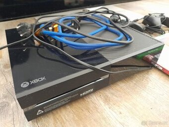 XBOX ONE 500GB + 6 her a dva ovladače