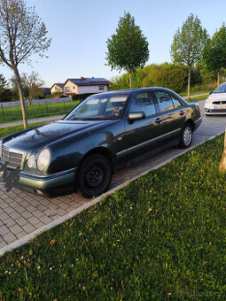 Mercedes-Benz E 220 D r. 1995