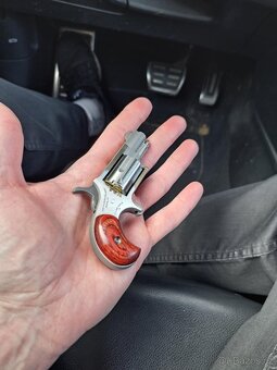 Mini revolver NAA 22LR - 1