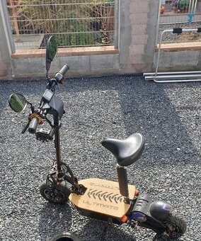 Elektrická koloběžka Ultimate CSB 2000W