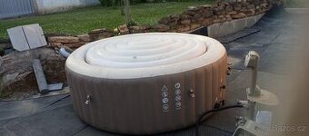 Prodám výrivku Intex pro 4 osoby na ND