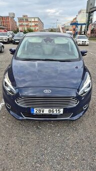 FORD S-MAX TITANIUM S 2.0TDCI(110KW)AT,KUŽE,2 MAJITEL V ČR