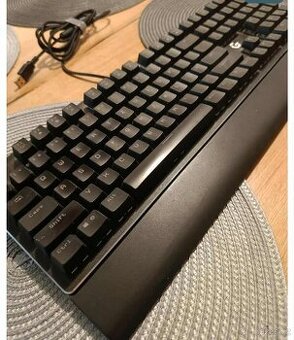 klávesnice je CZC Gaming Nightblade GK600