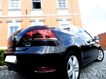 VW GOLF  CABRIO 2,0 TDi 6 D DSG 103 KW LOUNGE TOP STAV 2016