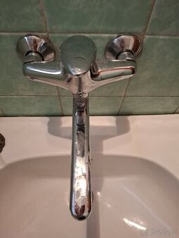 Umyvadlová páková baterie