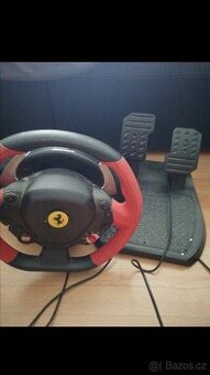 Volant a pedály Ferrari