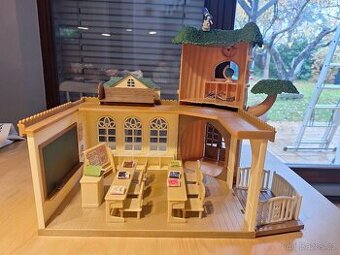 Sylvanian families domeček - Škola u stromu