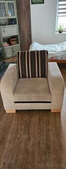 Zánovní křeslo, ušák, masiv , rok staré