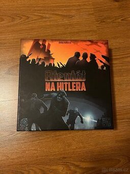 Desková hra Atentát na Hitlera + stojany