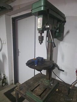 Sloupová stojanová vrtačka