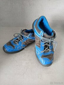 CHLAPECKÉ BOTY NA ŠNĚROVÁNÍ QUECHUA