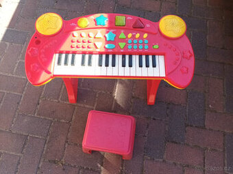 dětský klavírek