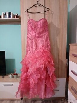 Plesové společenské šaty